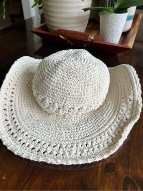San Diego Hat Company | (O/S) Handmade Crocheted Sun Hat NWT